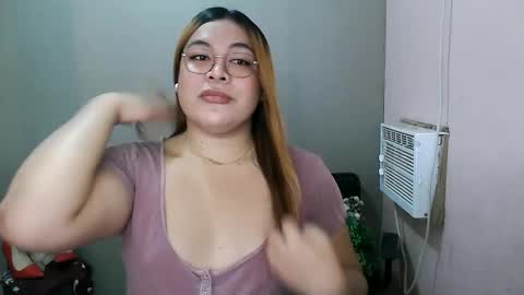 Snapshot of iana_whorexxx chatting on February 21, 12:06 pm iana online show from February 21, 12:06 pm