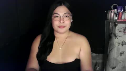 Snapshot of iana_whorexxx chatting on May 9, 11:37 am iana online show from May 9, 11:37 am