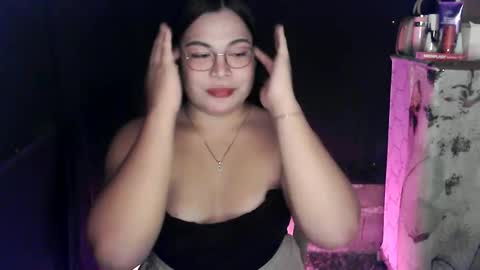 Snapshot of iana_whorexxx chatting on May 11, 10:10 am iana online show from May 11, 10:10 am