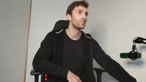 Ian Andersson online show from April 18, 5:33 am