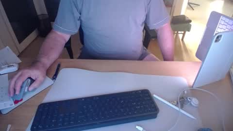 iandy12 online show from September 15, 10:10 pm