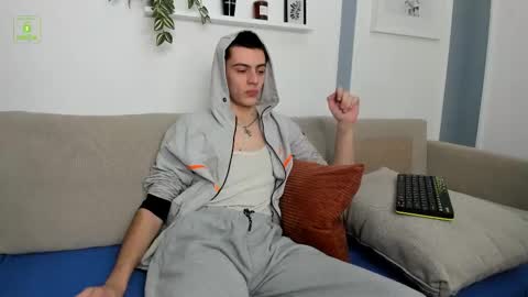 Ian Martinez online show from January 14, 6:19 am