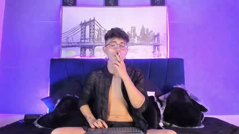 Andrew online show from December 9, 10:30 pm