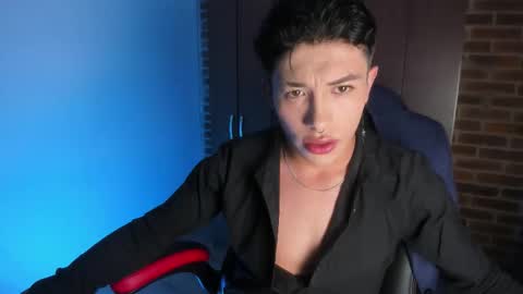 Andrew online show from November 28, 3:09 am