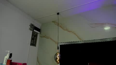 Snapshot of ibbie_ chatting on June 9, 12:06 pm ibbie_ online show from June 9, 12:06 pm