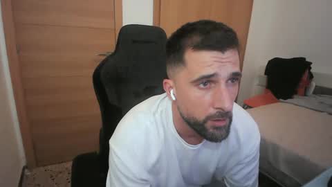 iberian_macho online show from October 11, 9:35 pm