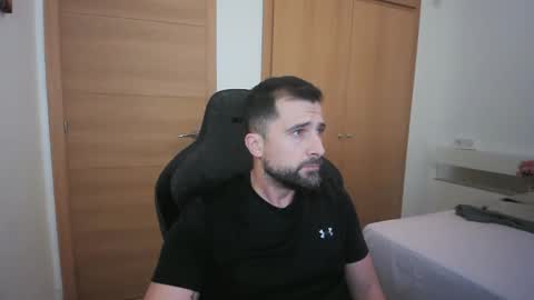 iberian_macho online show from October 20, 8:59 am