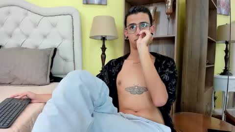 Snapshot of ibratxandy chatting on December 13, 7:53 pm ibratxandy online show from December 13, 7:53 pm