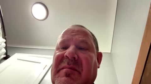 icanmakeyousquirt69 online show from April 13, 6:46 pm