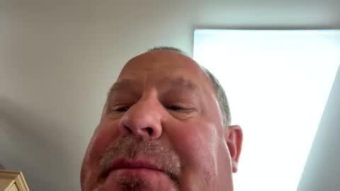 icanmakeyousquirt69 online show from April 14, 6:36 pm