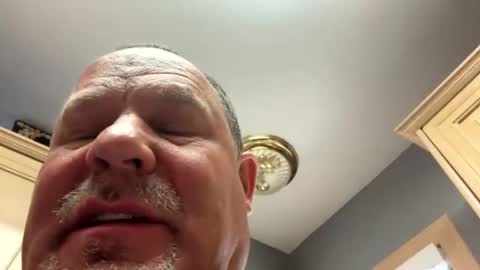 icanmakeyousquirt69 online show from May 30, 7:22 pm