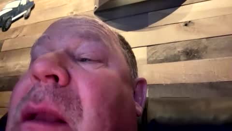 icanmakeyousquirt69 online show from June 1, 7:10 am