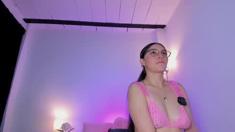 ice online show from February 5, 9:03 am