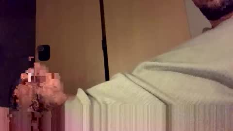 Snapshot of ice_o_later98 chatting on December 16, 1:43 am ice_o_later98 online show from December 16, 1:43 am