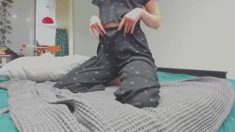 Ice online show from February 8, 11:35 am