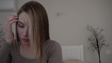 Danielle online show from February 9, 11:36 am