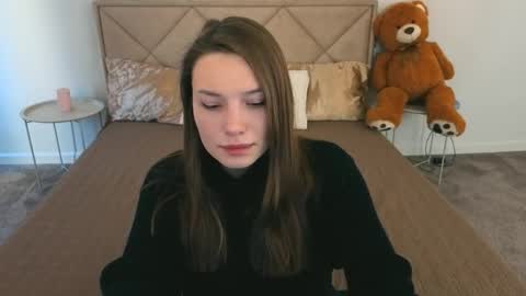 Danielle online show from April 4, 12:35 pm