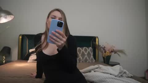Danielle online show from July 7, 7:23 am
