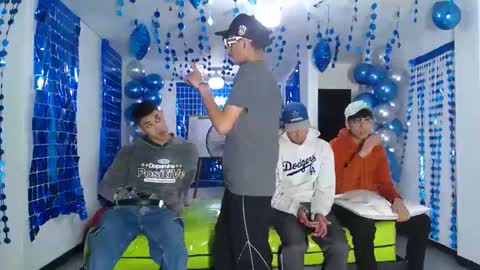 THOMAS AND DAMIAND online show from January 16, 5:12 pm