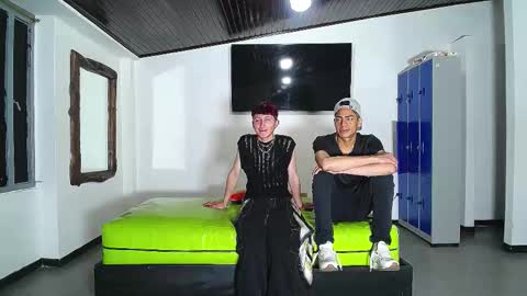 THOMAS AND DAMIAND online show from November 12, 1:00 pm