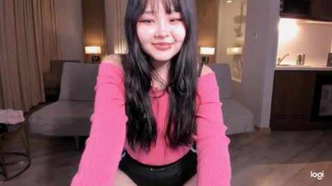 Snapshot of ichigo_o chatting on March 8, 1:25 pm Hitomi online show from March 8, 1:25 pm