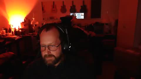 icum4ladies2021 online show from March 6, 9:00 pm