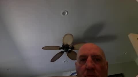 Snapshot of icumming chatting on June 7, 2:21 pm icumming online show from June 7, 2:21 pm