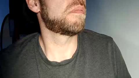 icyfucktoy online show from November 3, 2:24 am