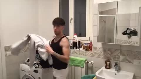 Snapshot of icyninesix chatting on January 9, 7:40 pm icyninesix online show from January 9, 7:40 pm