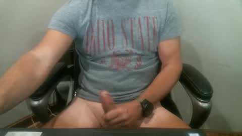 Snapshot of icyou222 chatting on November 21, 12:37 pm ICU2 online show from November 21, 12:37 pm