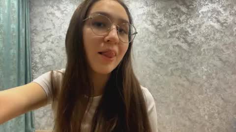 Snapshot of idellmannheim chatting on November 6, 4:08 pm Sofi online show from November 6, 4:08 pm