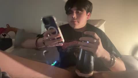 Snapshot of idk12327 chatting on March 7, 7:41 am idk12327 online show from March 7, 7:41 am