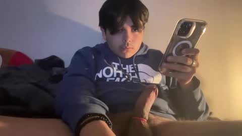 Snapshot of idk12327 chatting on March 8, 9:06 am idk12327 online show from March 8, 9:06 am