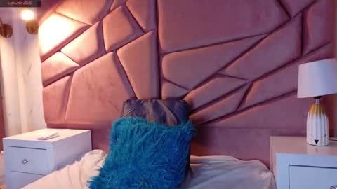 Tifanny online show from February 24, 12:30 am