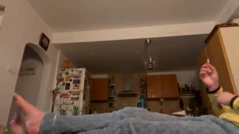 Snapshot of idkwhattowatch chatting on February 3, 12:04 am idkwhattowatch online show from February 3, 12:04 am