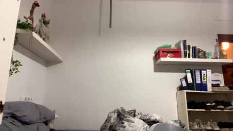 Snapshot of idkwhattowatch chatting on February 5, 6:04 pm idkwhattowatch online show from February 5, 6:04 pm