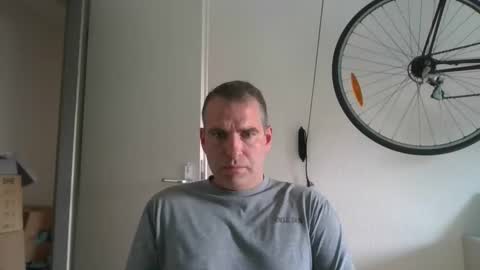 idontknowwhy1 online show from September 9, 8:14 am