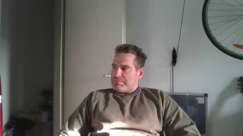 idontknowwhy1 online show from February 27, 8:03 am