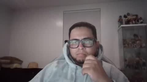 Snapshot of idoyourmom chatting on November 18, 4:06 am idoyourmom online show from November 18, 4:06 am