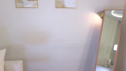 Lisa online show from September 18, 8:16 am