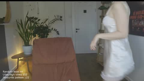 Belle online show from November 2, 11:56 am