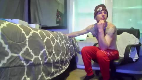 Snapshot of igetherwetter chatting on December 31, 6:35 pm Amiri Roue online show from December 31, 6:35 pm