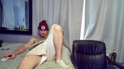 Snapshot of igetherwetter chatting on January 30, 3:51 pm Amiri Roue online show from January 30, 3:51 pm