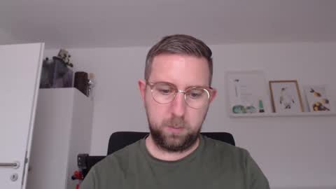 Snapshot of iggi2707 chatting on December 3, 12:16 pm ner d online show from December 3, 12:16 pm