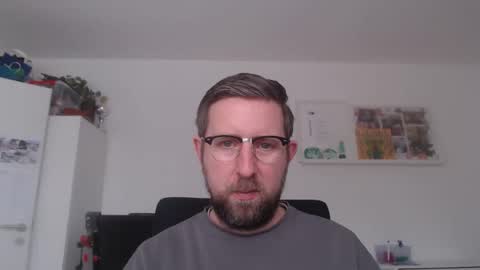 Snapshot of iggi2707 chatting on February 10, 12:18 pm ner d online show from February 10, 12:18 pm