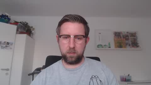 Snapshot of iggi2707 chatting on March 3, 4:35 pm ner d online show from March 3, 4:35 pm