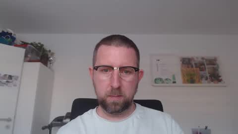 Snapshot of iggi2707 chatting on March 7, 4:00 pm ner d online show from March 7, 4:00 pm