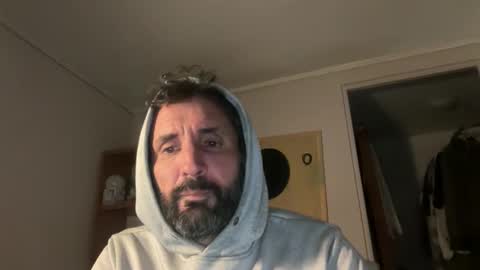 iggyu online show from May 23, 5:50 pm