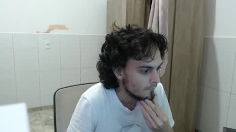 Snapshot of igorcdsss chatting on April 9, 6:41 am igorcdsss online show from April 9, 6:41 am