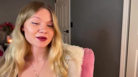 cassie online show from February 25, 9:13 pm